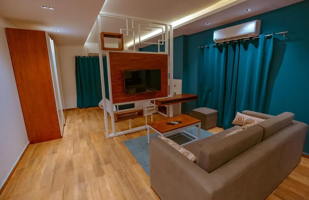Travelholic Residence New Cairo-1